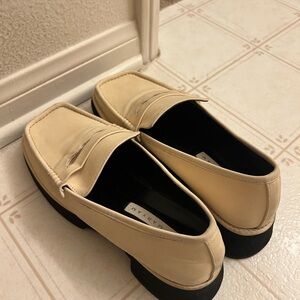 Shop Peche Maryam Loafer